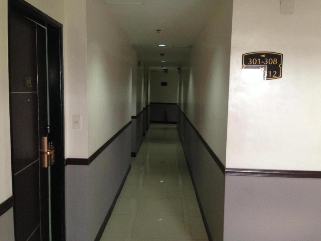Cherry Midtown Hotel Olongapo Eksteriør billede