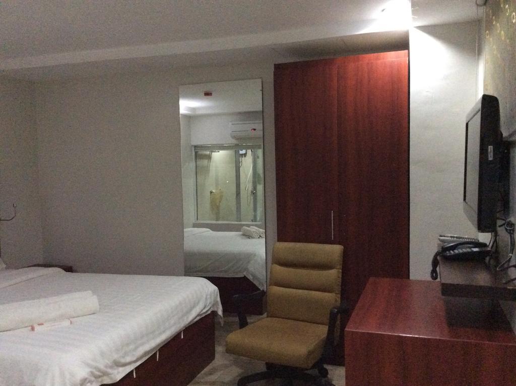 Cherry Midtown Hotel Olongapo Værelse billede